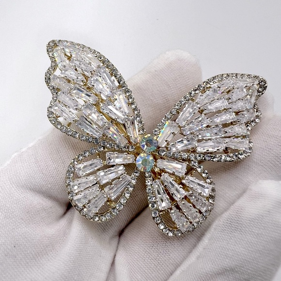 Sale $12 Firm! Butterfly Rhinestone Hairpin, barrette style - Picture 2 of 14
